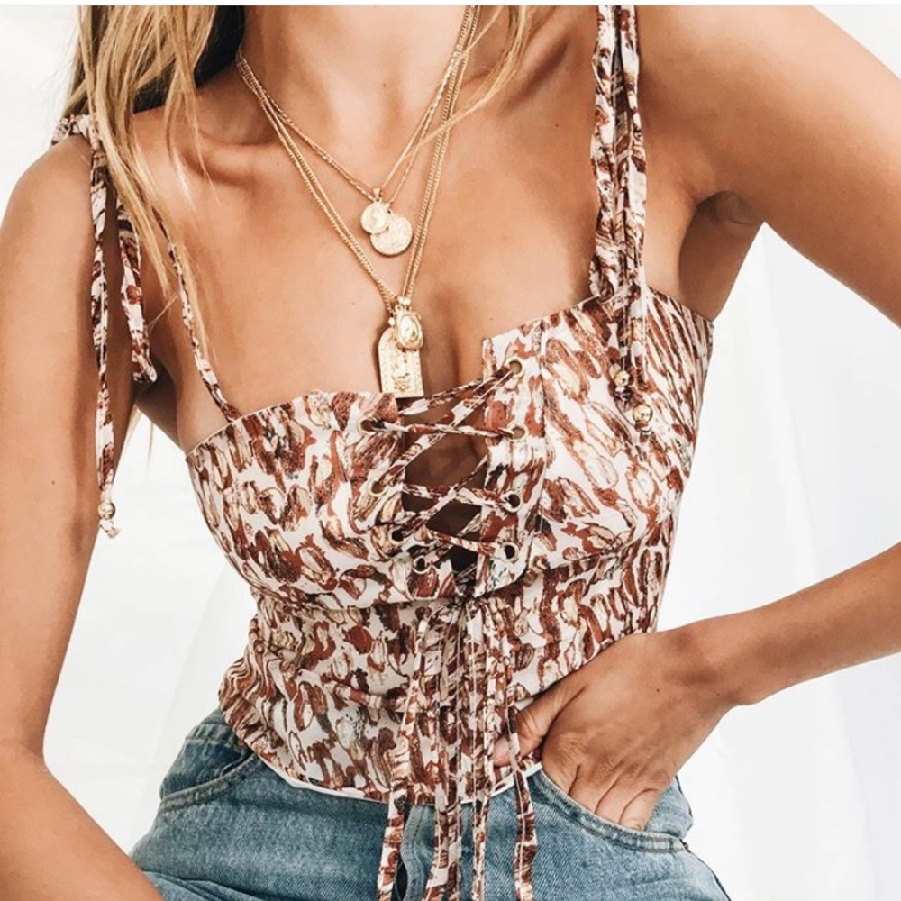 Verge girl top NWT